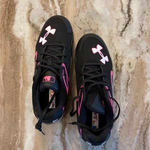 Under Armor girls softball cleats